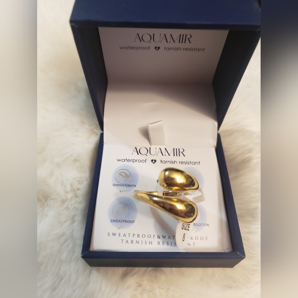 Aquamir Gold Tone Ring Size 8